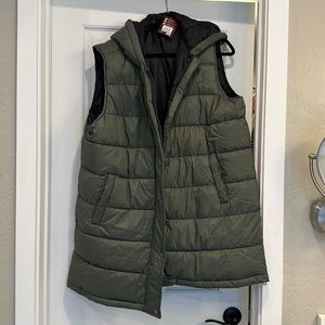 Swiss tech sleeveless puffy vest longer length 1x 16-18